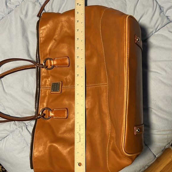 Dooney & Bourke soft leather tote with/Serial # - Picture 13 of 13